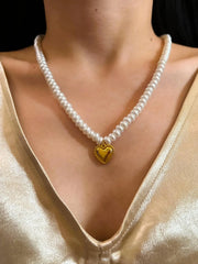 pearl necklace
