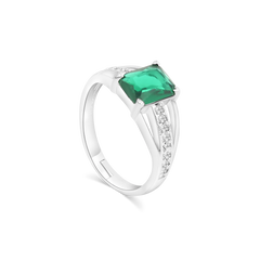 Elegant Emerald Green Princess-Cut Ring – Silver-Tone Band with Sparkling Accents